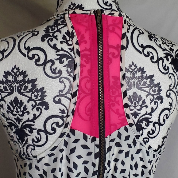 🏖️ (Bundle 2/$10) Charlotte Russe Sleeveless Top small - Picture 5 of 9